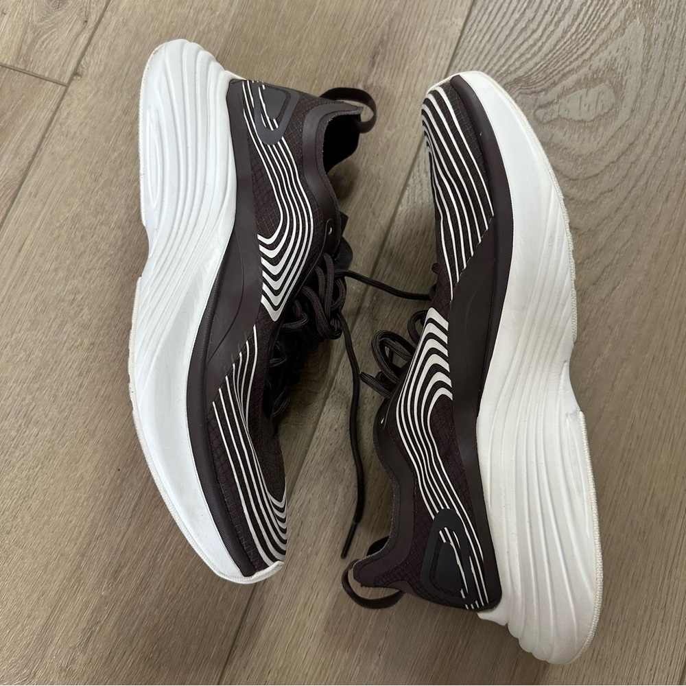 APL Streamline Sneakers